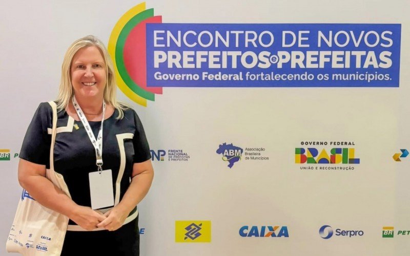 A prefeita Carina Nath participou do Encontro de Novos Prefeitos e Prefeitas, em Brasília | abc+