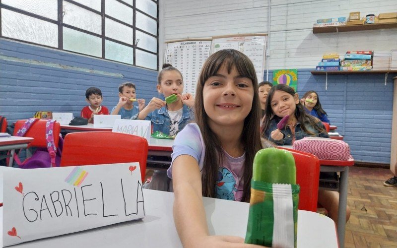 VOLTA ÀS AULAS EM NH Gabriella Medeiros Reis ganhou picolé na escola Martha Wartenberg | abc+