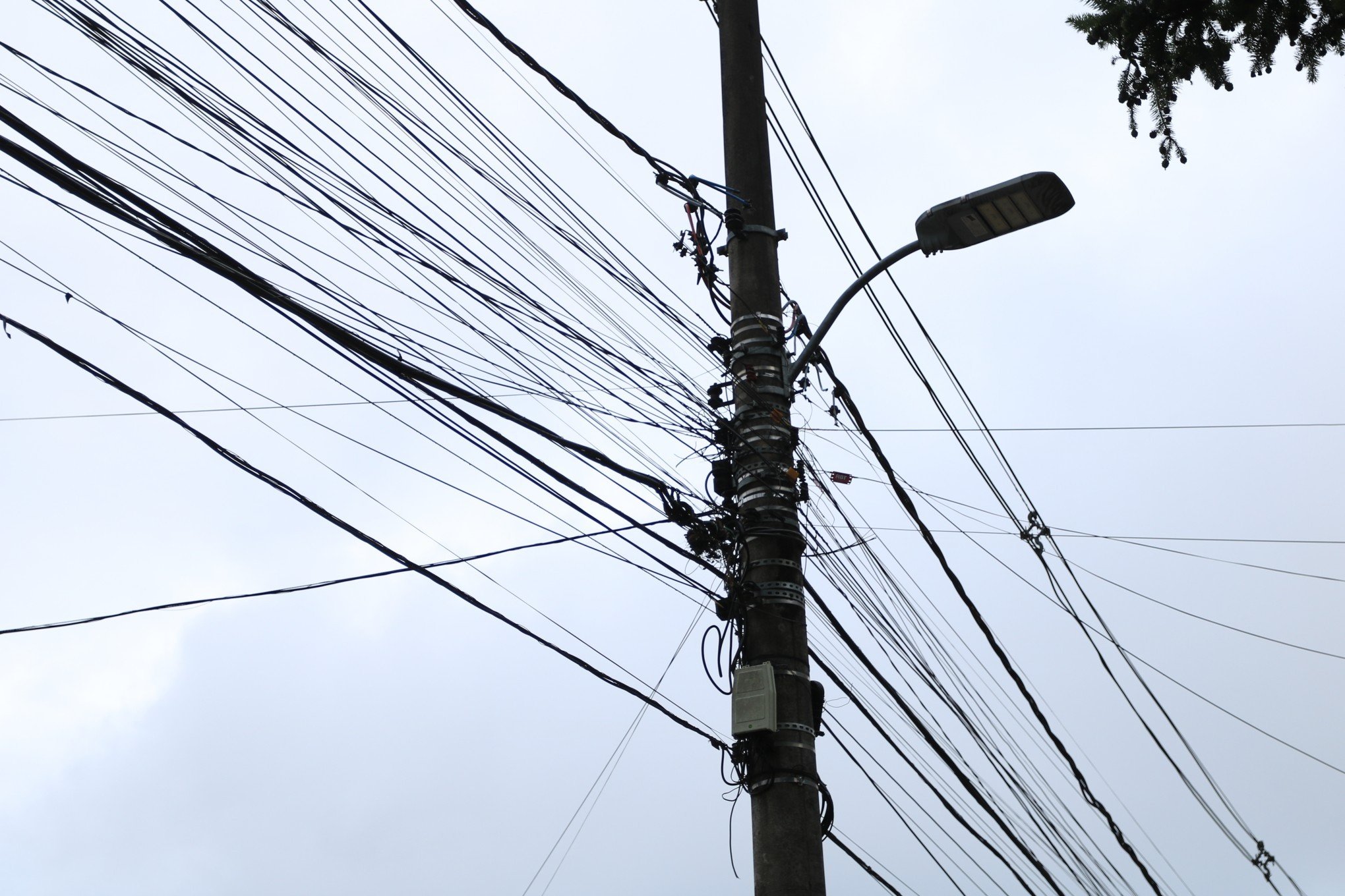 Operação Poste Limpo será adiada em Canela; entenda