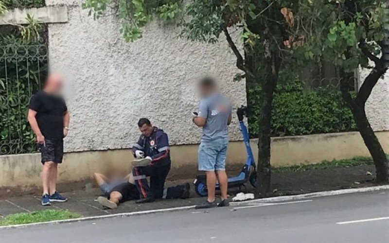 Usuário sofreu uma queda enquanto transitava pela Rua Bento Gonçalves  | abc+