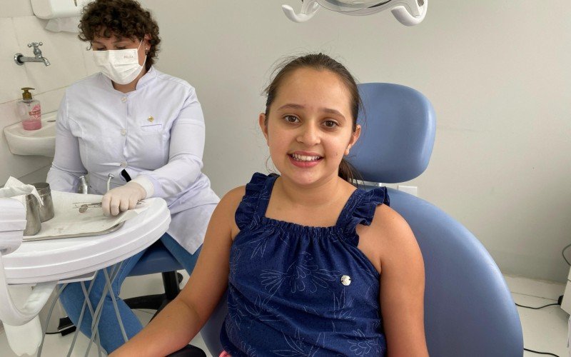 Eduarda visitou a dentista 