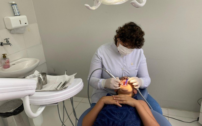Eduarda visitou a dentista 