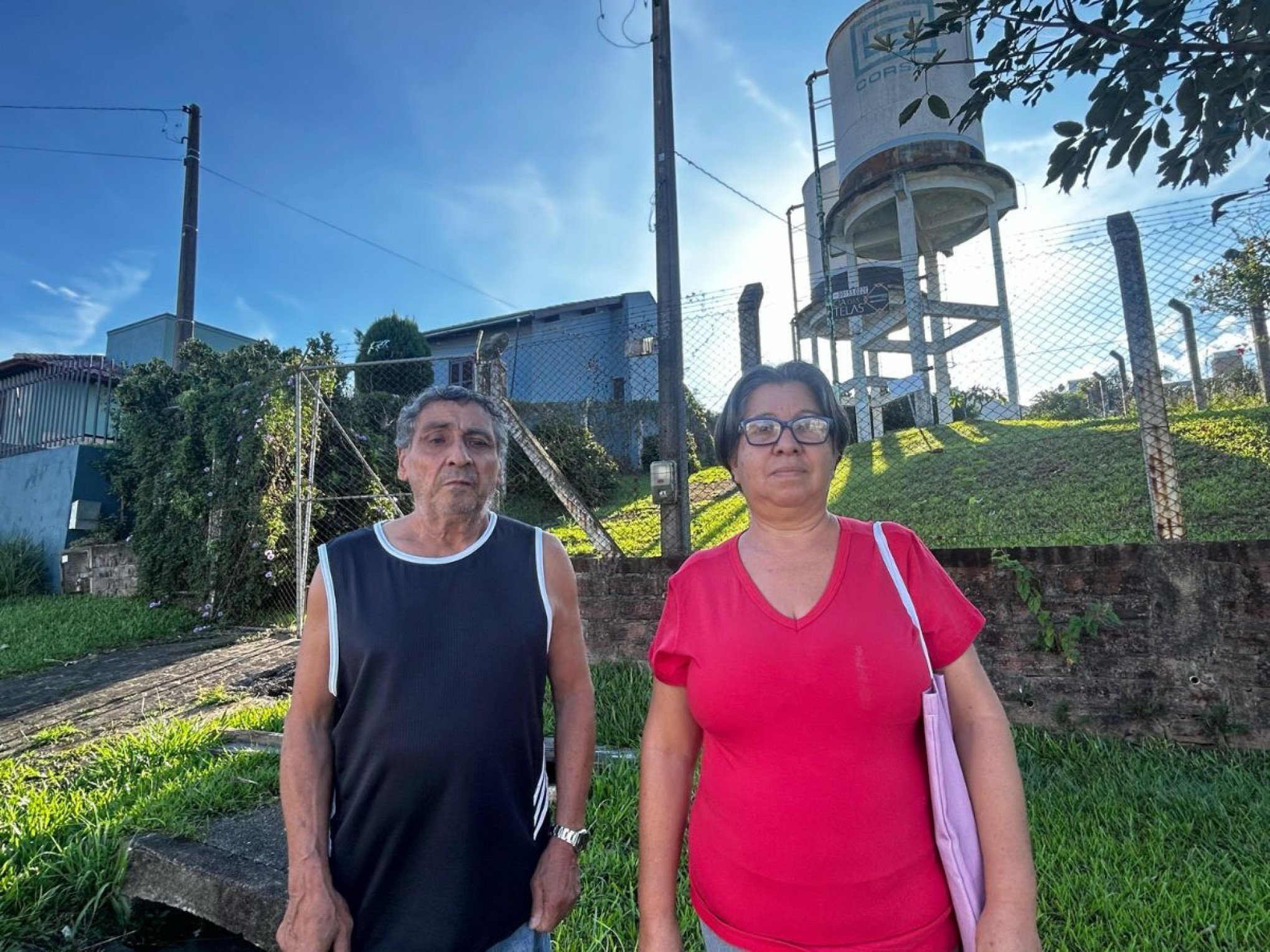 Rosa Vargas Siqueira e o marido também reclamam da situação em Campo Bom | abc+