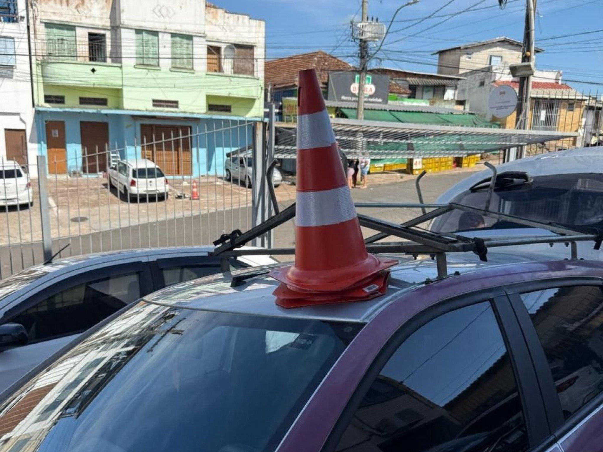 Instalador de internet usava carro de empresa para fazer entregas de drogas na região