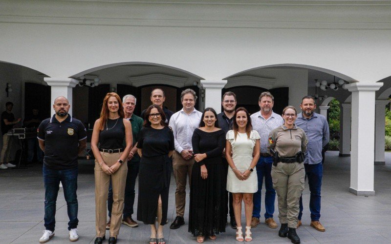 Forças de segurança presentes na Casa Nuvole