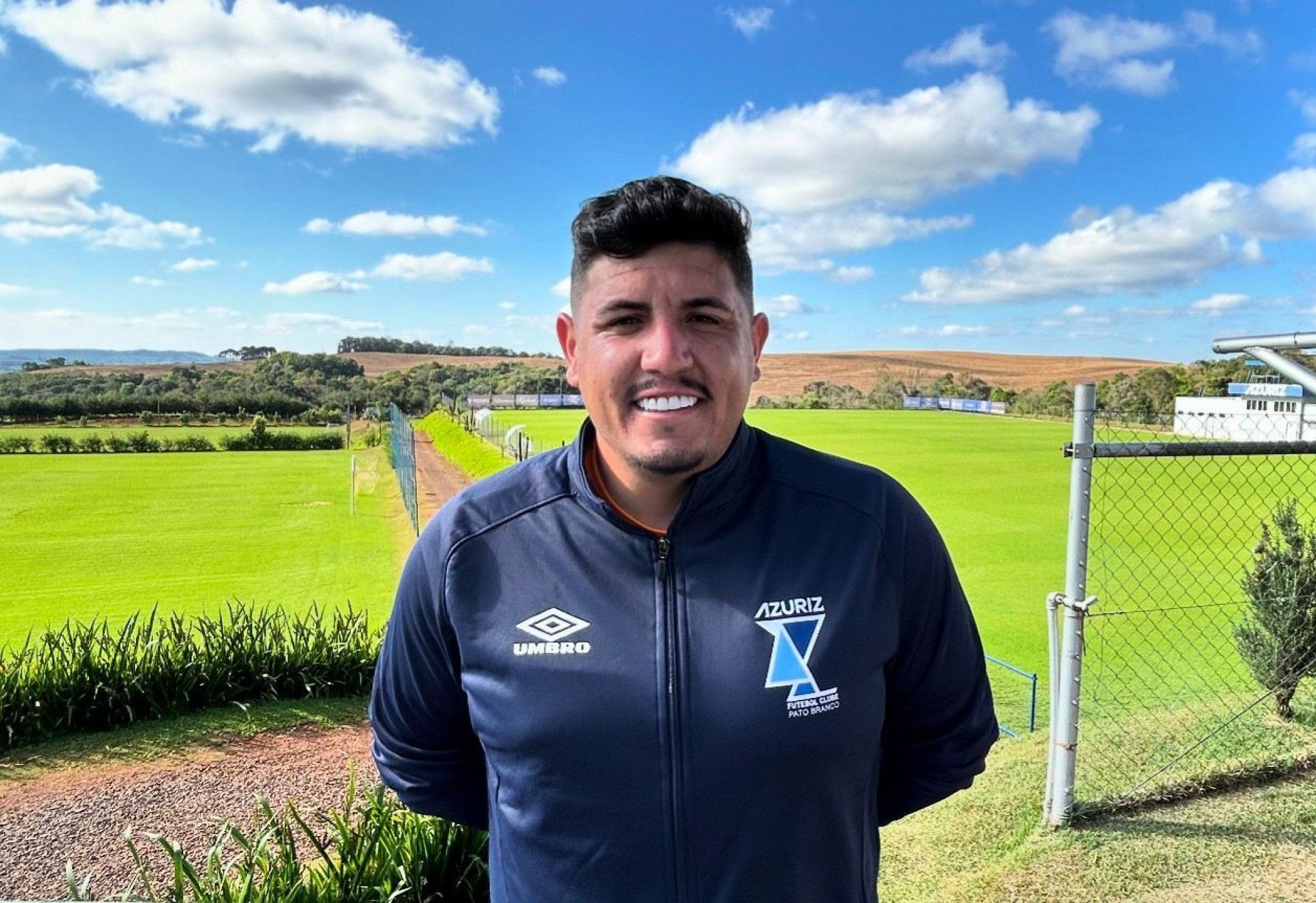 Canoense comemora desafio no time de futebol Azuriz do Paraná
