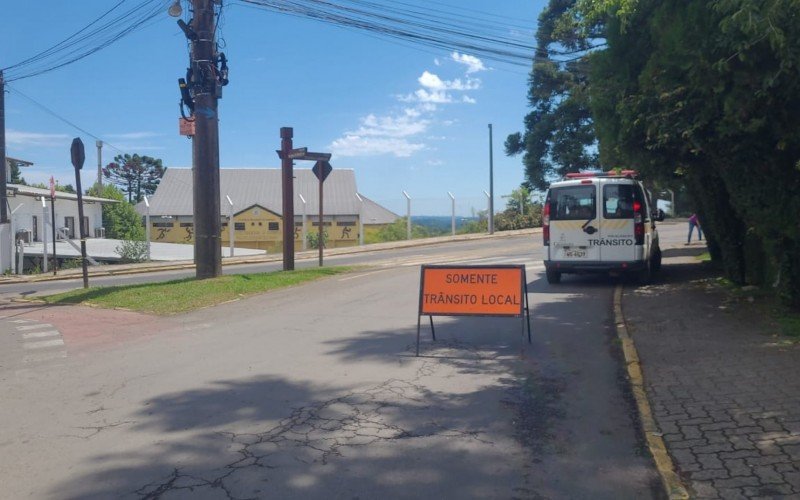 Bloqueios no trânsito devido obras da nova adutora da Corsan/Aegea