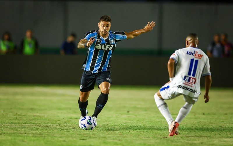 João Pedro sentiu dores no tornozelo no primeiro tempo do confronto da Copa do Brasil | abc+
