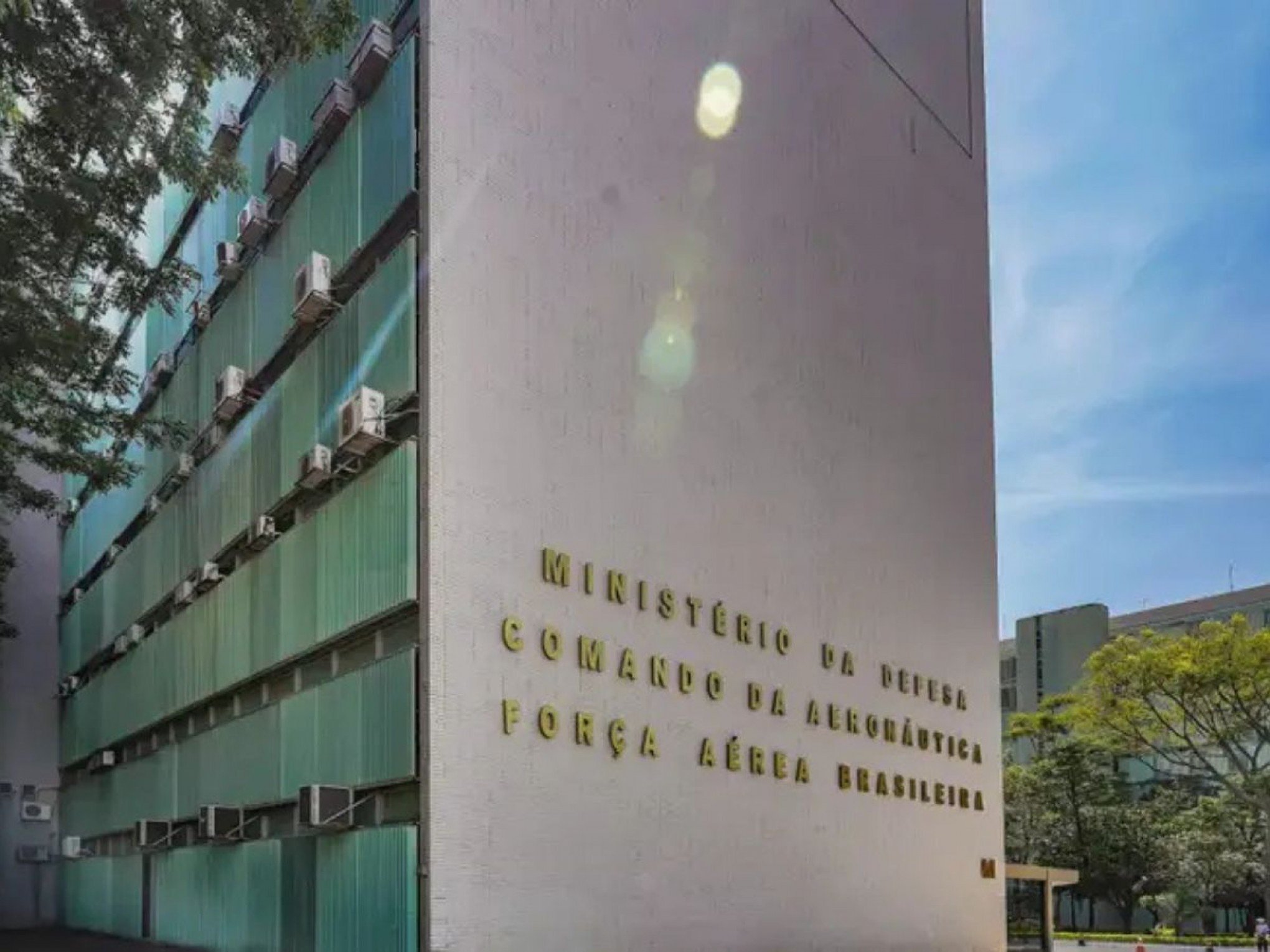 Concurso público da FAB tem centenas de vagas com salários de até R$ 8,2 mil; veja como participar