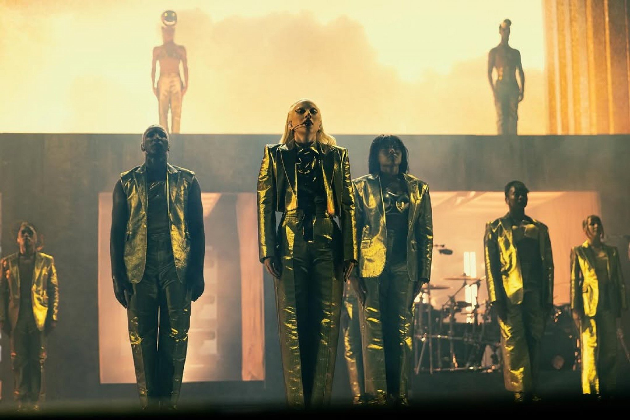 Lady Gaga confirma show no Rio e promete apresentação inesquecível