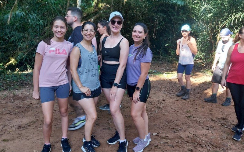 Amigas e filha estrearam na atividade física no evento Caminhada de Verão, de Ivoti. | abc+
