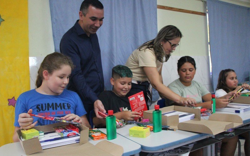 Prefeito e secretária de Educação de Parobé visitaram estudantes 