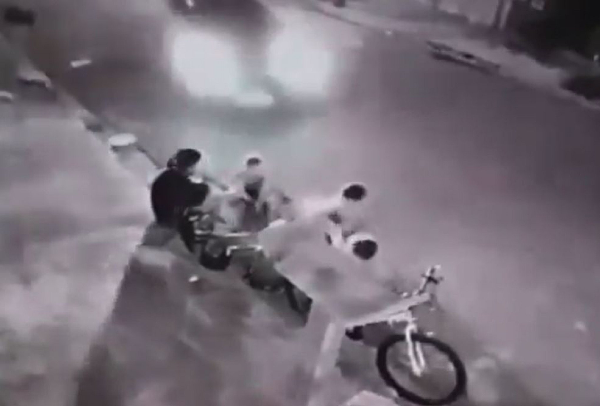 VÍDEO: Cinco crianças são atropeladas por motorista embriagado no interior de SP