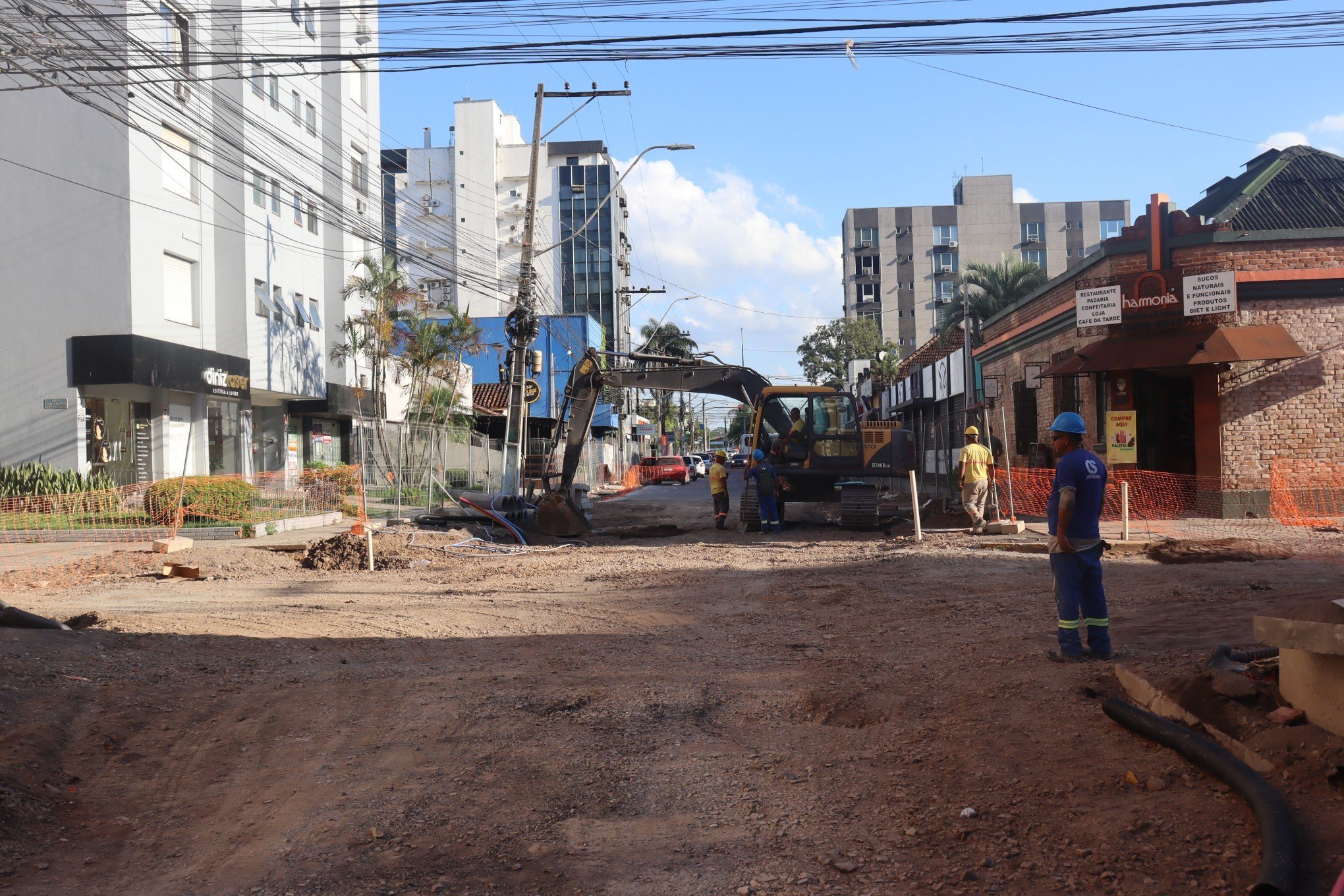 Obra de revitalização da Rua Independência deve ser concluída em maio