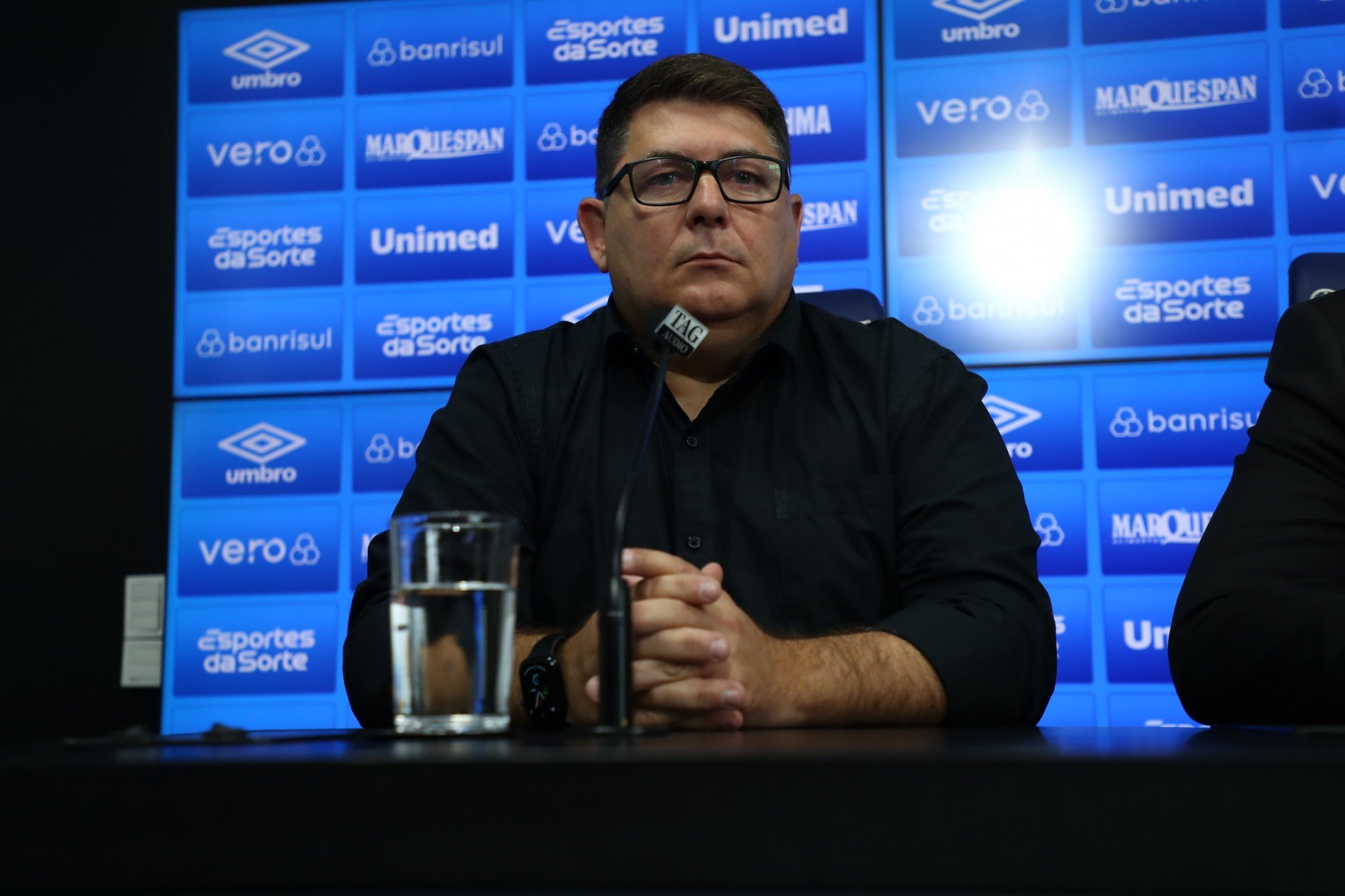 Árbitro do VAR de Grêmio e Juventude relata que se sentiu coagido após a semifinal