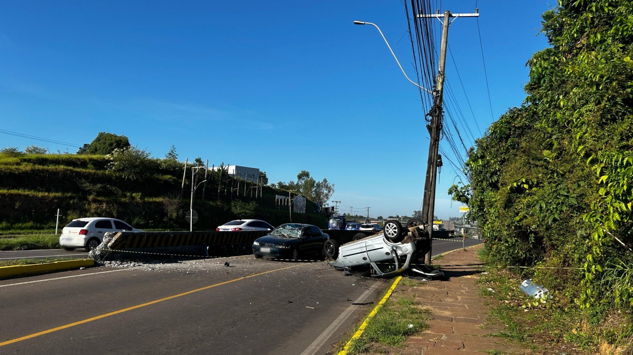 Motorista morre e outras quatro pessoas ficam feridas em acidente de trânsito