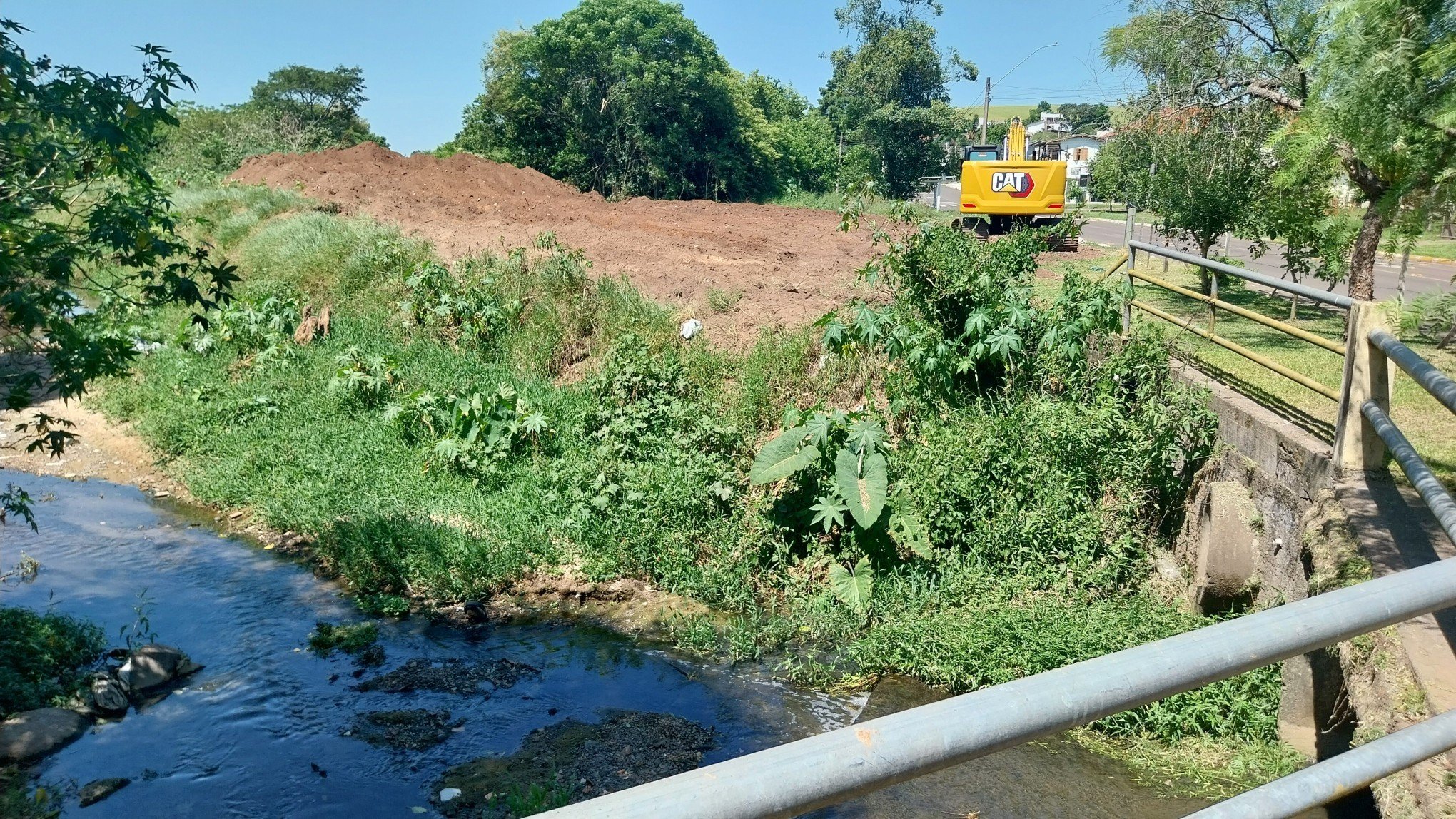 Desassoreamento do Arroio Cerquinha é iniciado em Novo Hamburgo