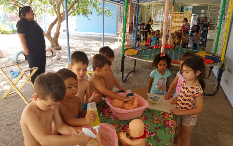 Estação refrescante na Escola Municipal de Ensino Infantil Sempre Viva, do bairro Rio Branco, de Campo Bom