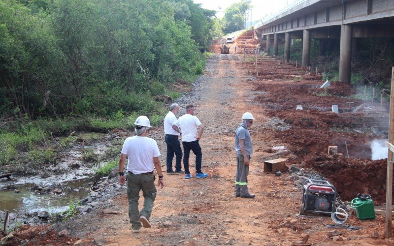 Prefeito Gustavo Finck visitou os trabalhos na tarde desta terça-feira (25)