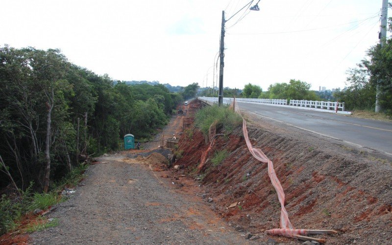 Obras acontecem ao lado da "Ponte Seca"