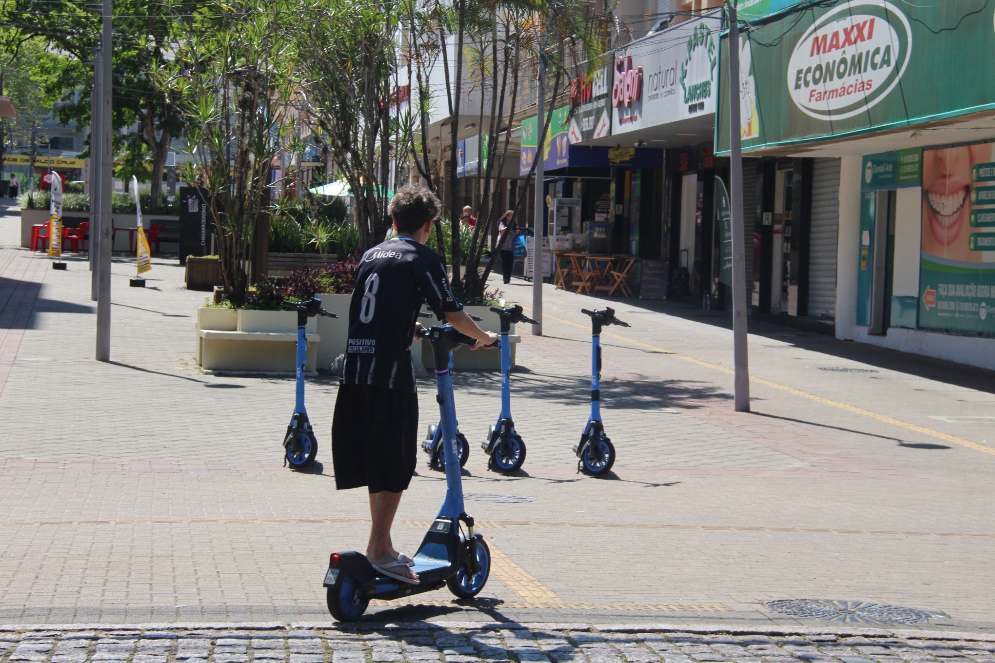 Usuários podem ter credenciamento bloqueado no caso de mau uso dos patinetes elétricos