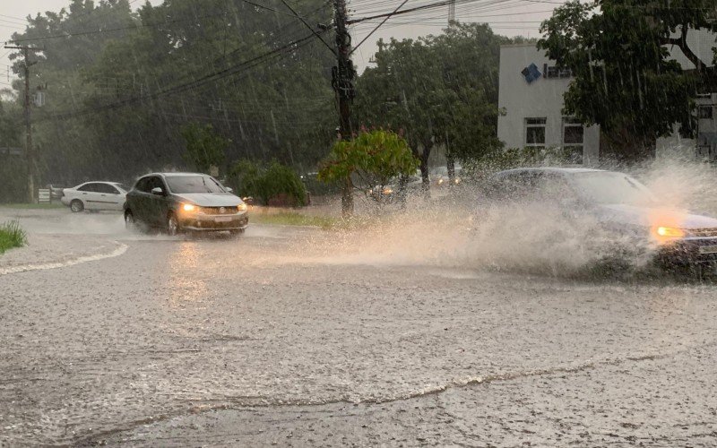 Temporal causa alagamentos em Novo Hamburgo nesta quarta-feira (26)  | abc+