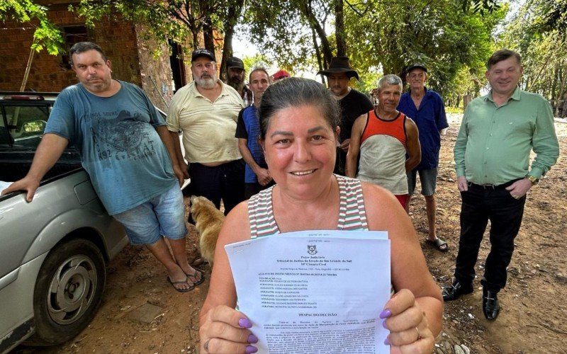Seis famílias moradoras das margens da Avenida dos Municípios são beneficiadas com liminar da Justiça | abc+