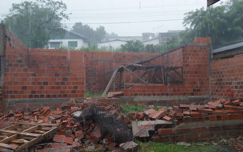 Construção derrubada no bairro Liberdade. | abc+