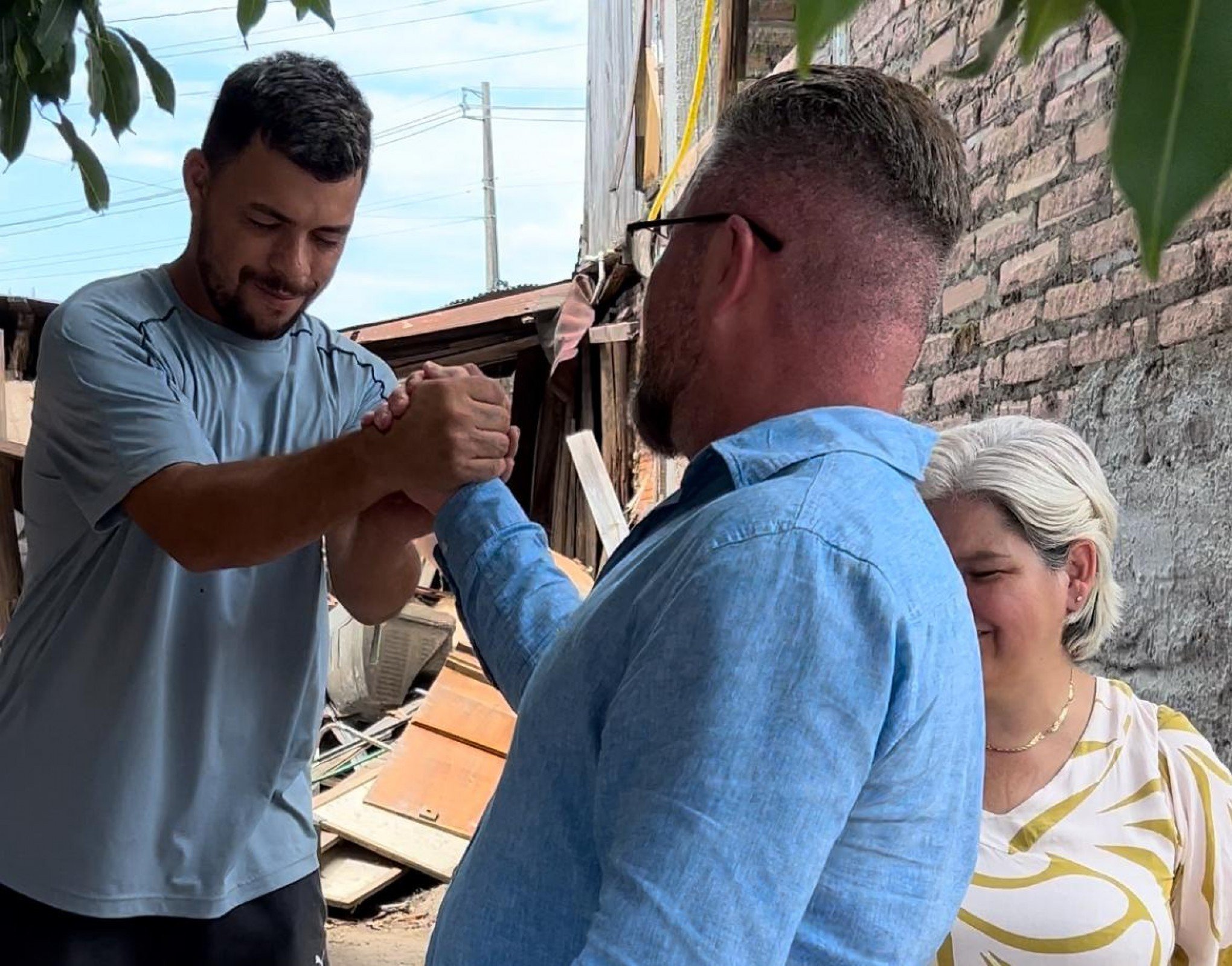 O que o prefeito de Novo Hamburgo diz sobre notificações que ameaçam demolir casas em áreas públicas