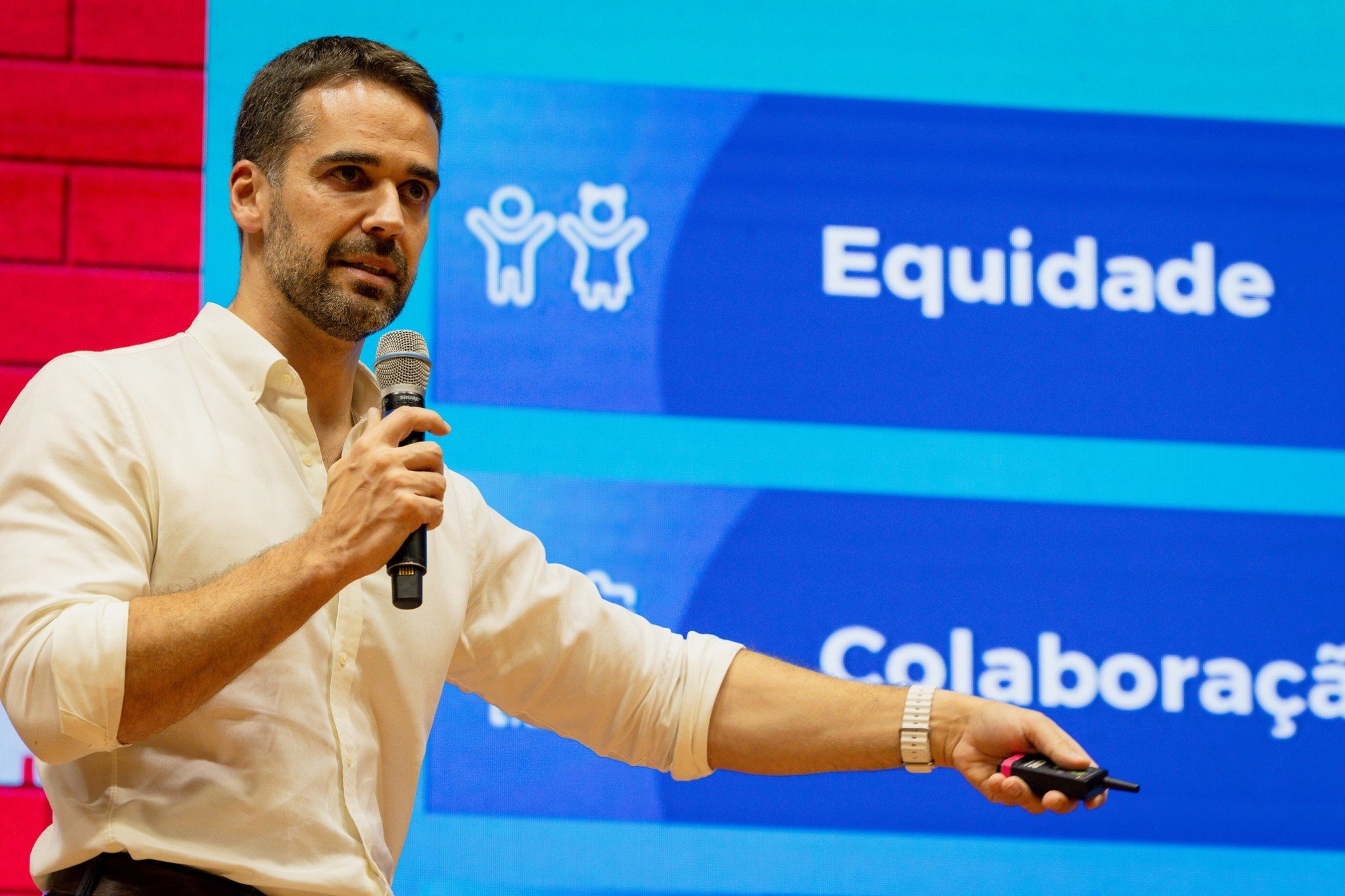 Governador Eduardo Leite se manifesta sobre chuva excessiva no RS: "Equipes estaduais seguem em prontidão"