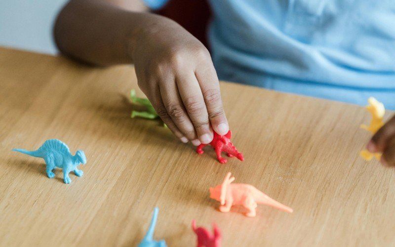 Conheça os direitos que beneficiam crianças com autismo que todos os pais precisam saber | abc+