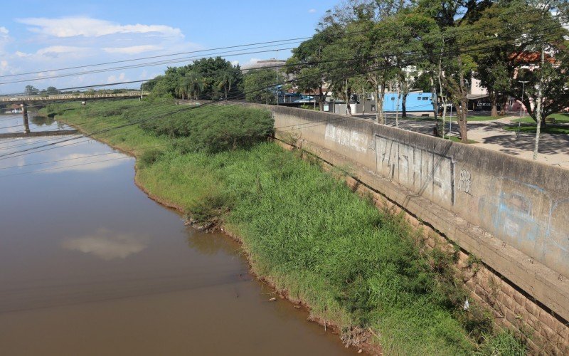 Prefeitura de São Leopoldo busca agilizar desassoreamento do Rio dos Sinos