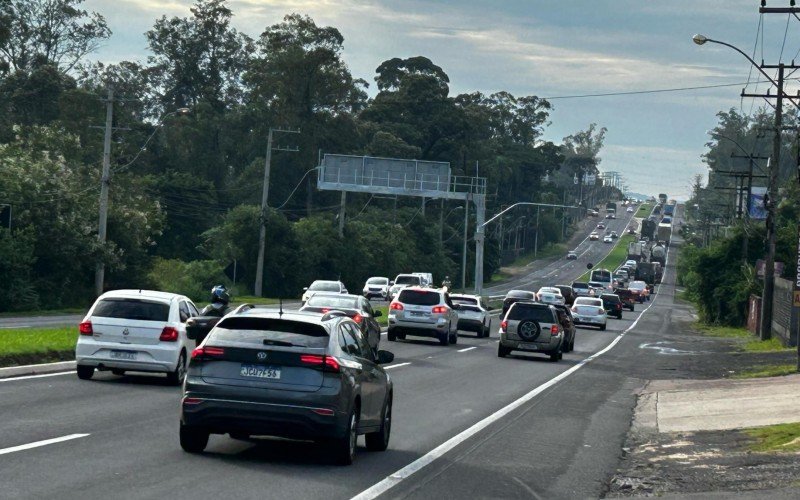 RS-240: Trânsito intenso e pontos de lentidão em São Leopoldo | abc+