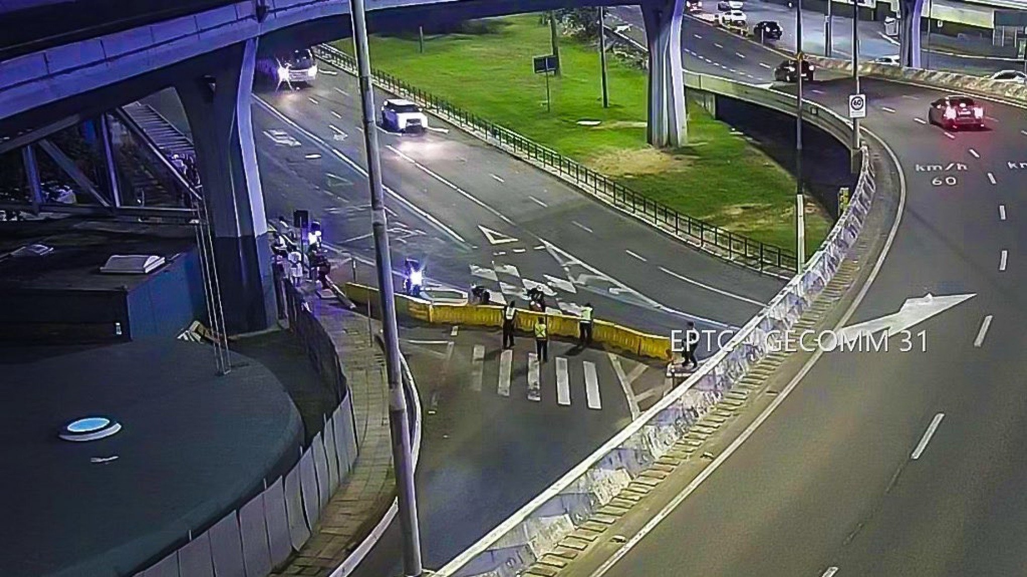 Free way e RS-040 têm fluxo intenso rumo ao litoral; saída de Porto Alegre é diferente