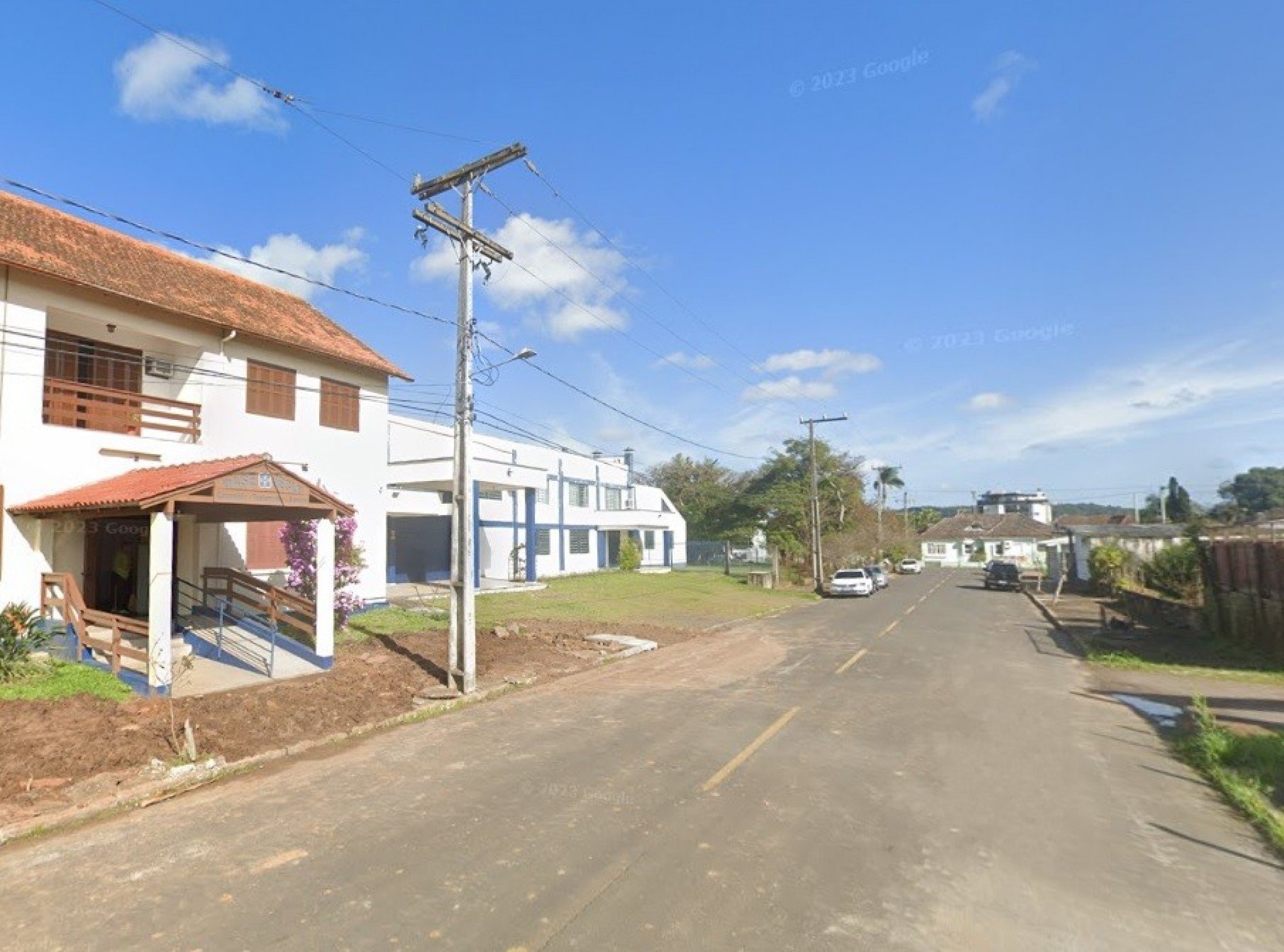 Mistério cerca morte de mulher encontrada caída na área central de cidade no Vale do Sinos