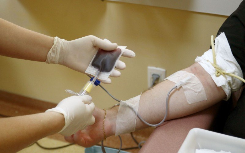 O máximo coletado é de 450 ml. Quantidade varia com o peso do doador