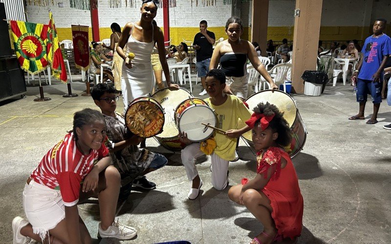 Cruzeirinho realiza projeto social que ensina percussão, teatro e desenho para crianças e adolescentes | abc+