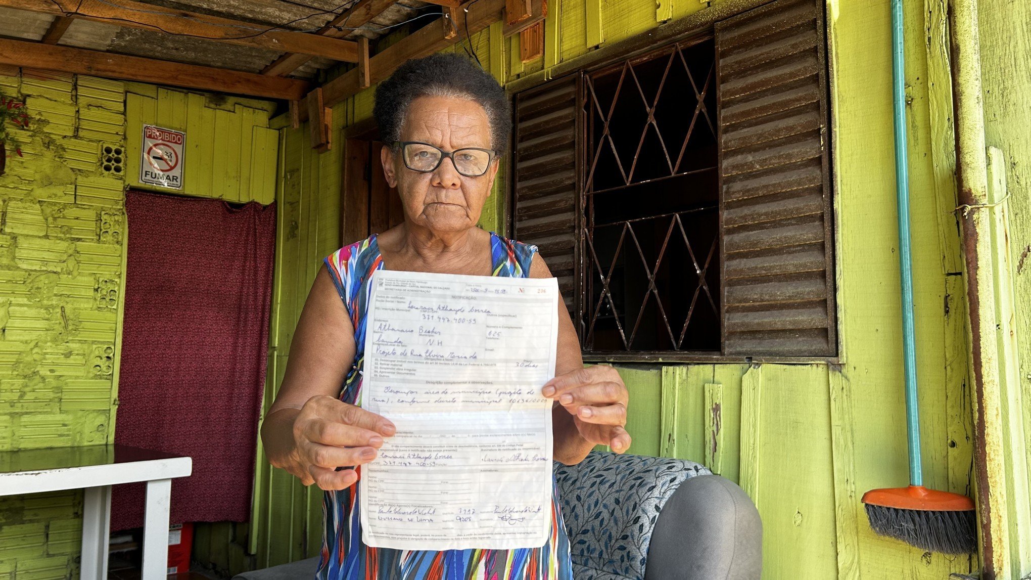 VÍDEO: "Pra onde eu vou", pergunta idosa de 83 anos que pode ter casa demolida pela Prefeitura de Novo Hamburgo