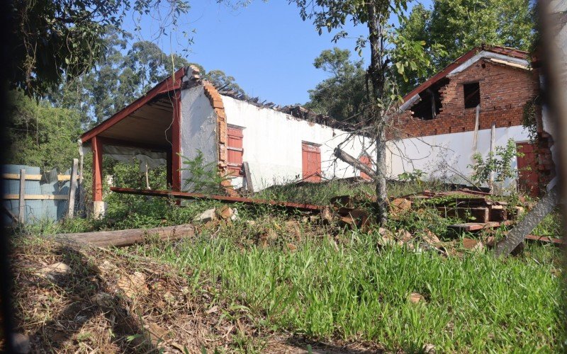 Quando desabou, local já estava fechado há cinco anos devido a problemas estruturais