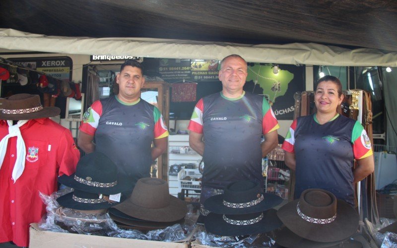 Thiago Vieira, Roberto Cavalo e Silvia Colbeich,
