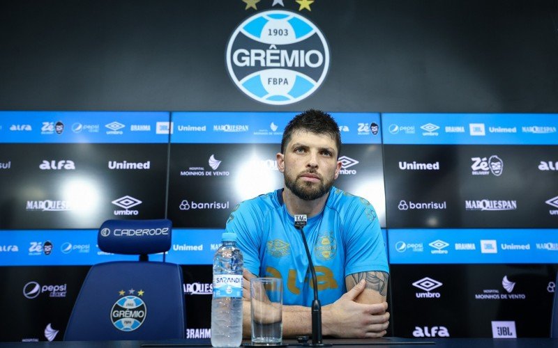 Goleiro Tiago Volpi concedeu entrevista coletiva nesta terça-feira | abc+