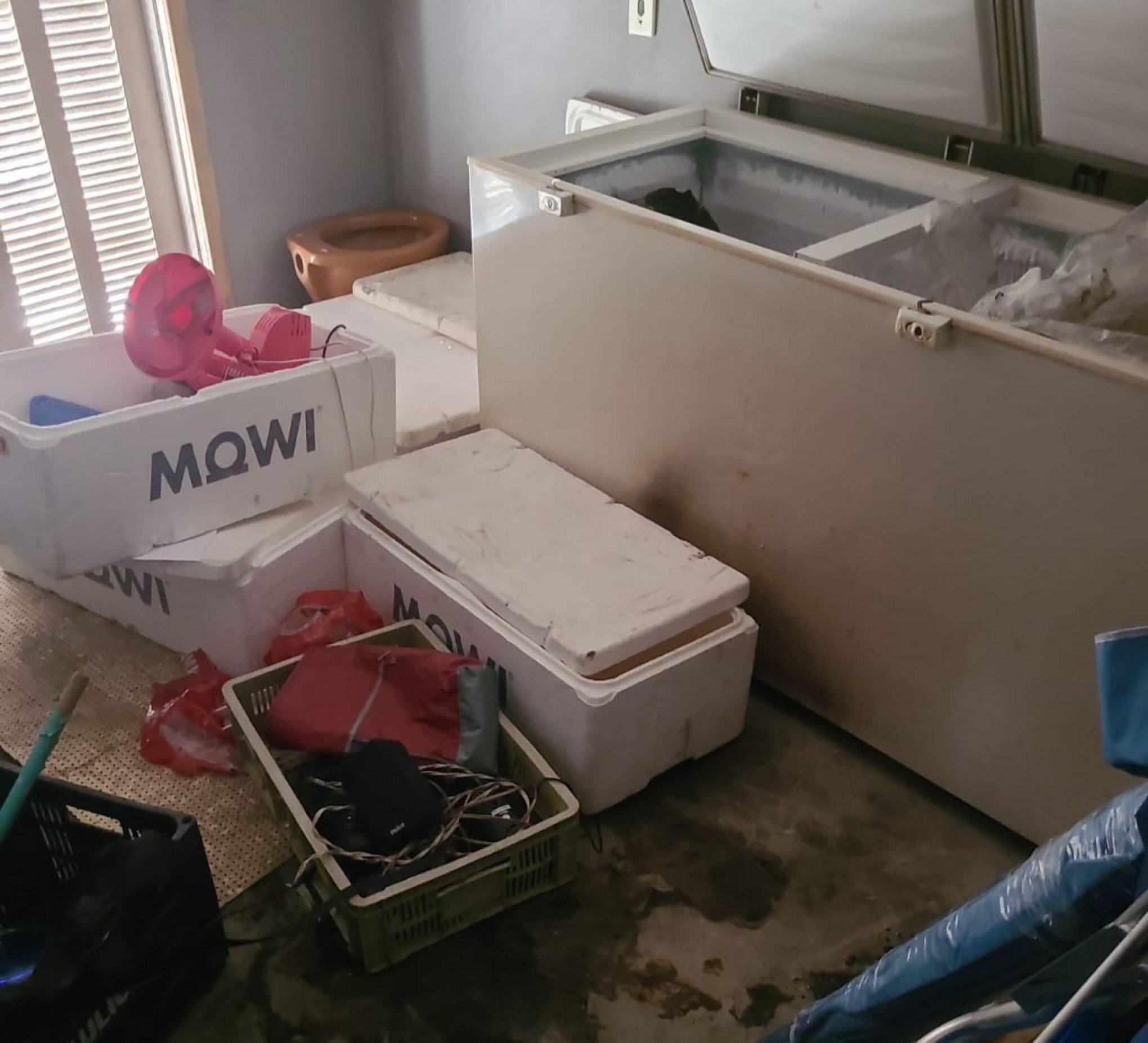 Homem desaparecido é encontrado carbonizado dentro de freezer no litoral norte