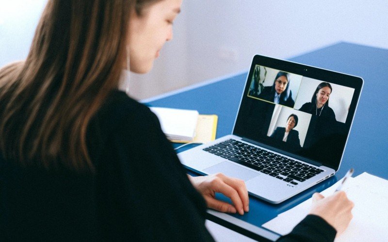 Oferta de cursos EAD cresceu muito nos últimos anos | abc+