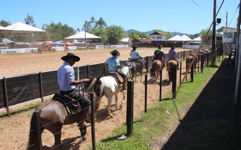 Prova de laço que dará m carro 0km ao vencedor no Rodeio de Campo Bom