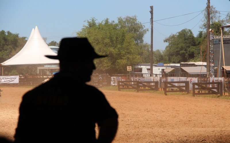 Prova de laço que dará m carro 0km ao vencedor no Rodeio de Campo Bom