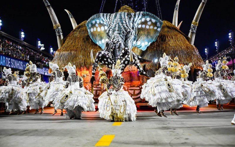Imperatriz Leopoldinense no desfile do Carnaval 2025 do Rio de Janeiro | abc+