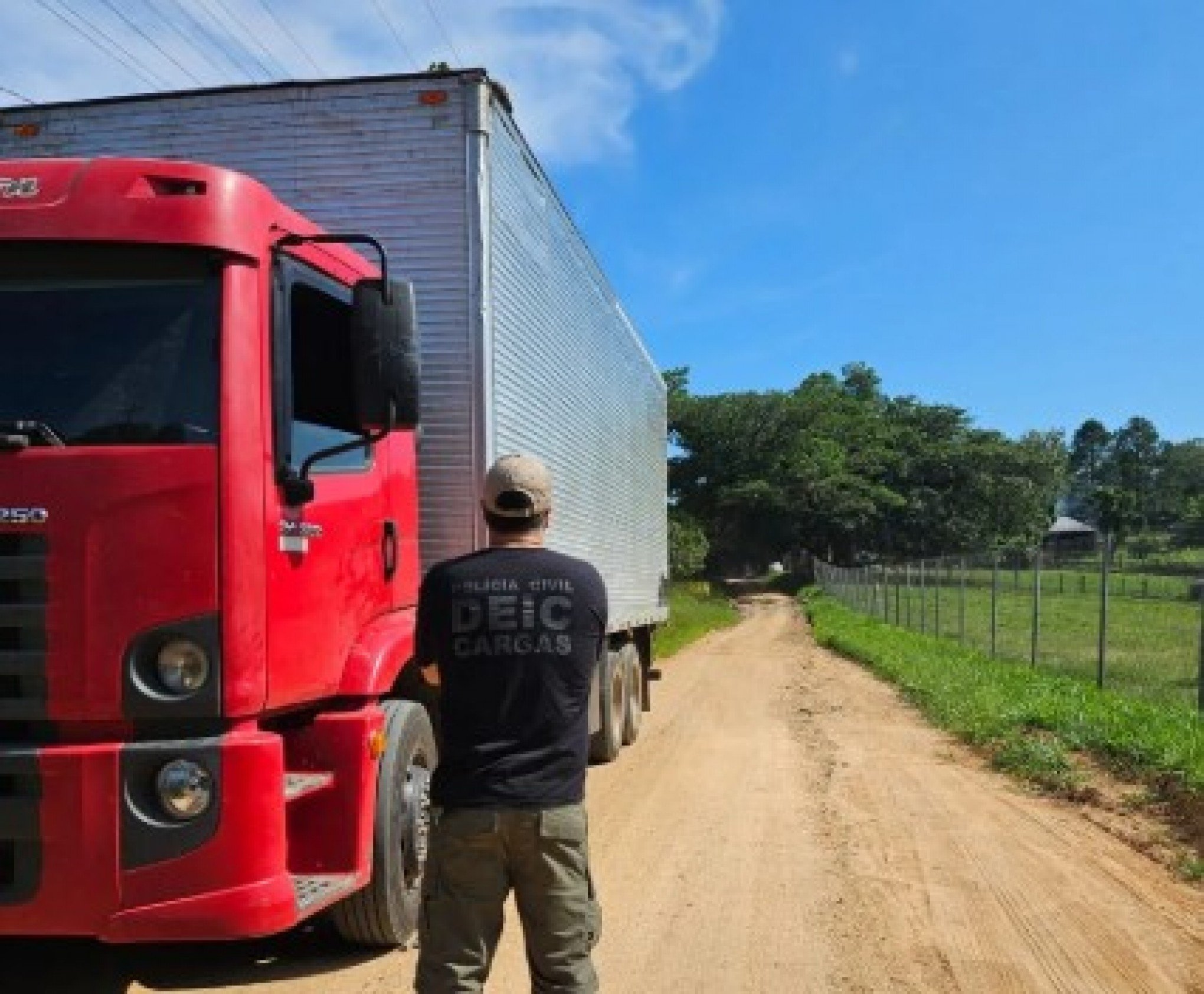 Polícia Civil recupera caminhões roubados em Canoas com cargas avaliadas em R$ 1 milhão