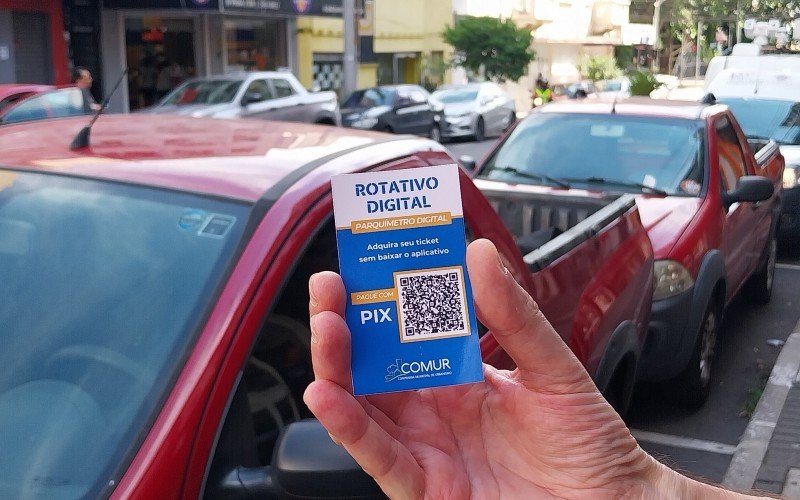 Adesivo com QR Code pode ser solicitado a um dos fiscais  | abc+