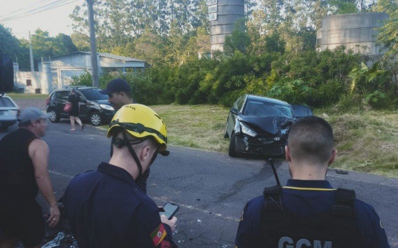 Acidente entre carro e caminhão na Presidente Lucena, em Estância Velha | abc+