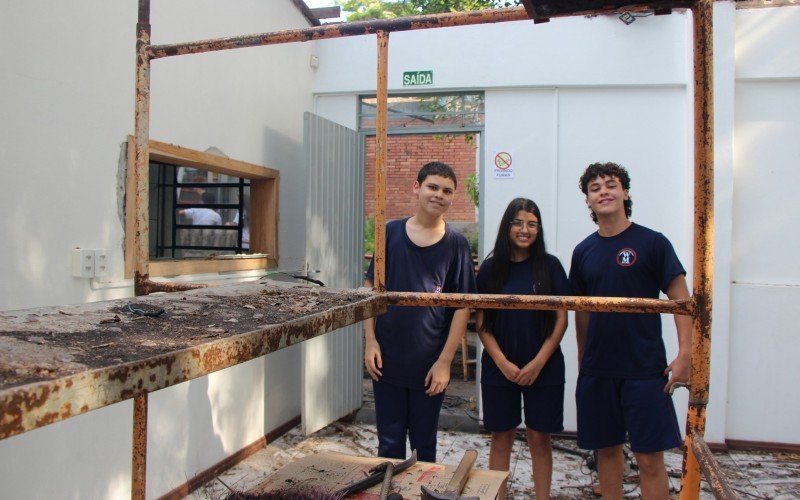 
Felipe, Dhenifer e Gabriel estão ansiosos em ver a escola reformada
